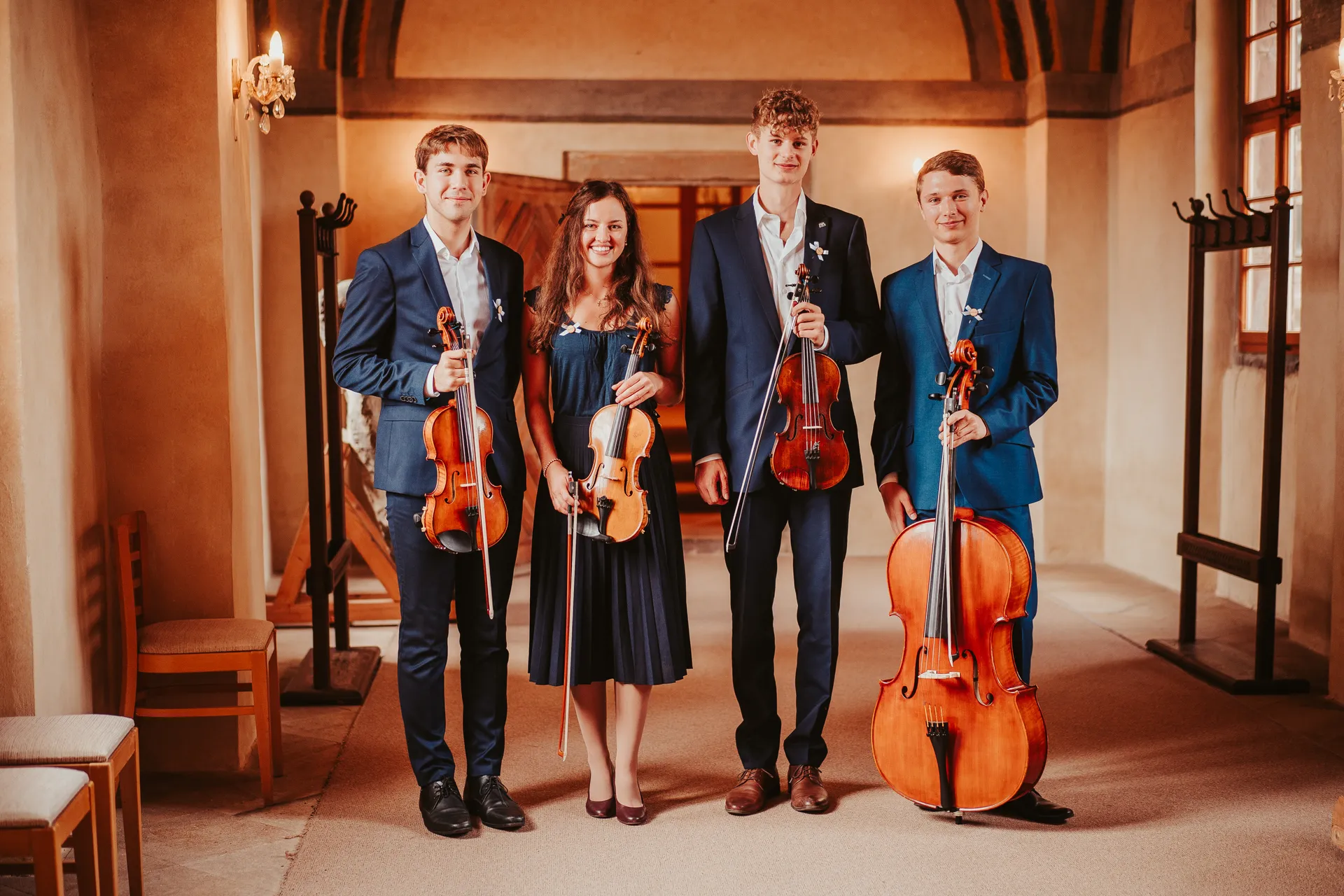 Úplně Quartet